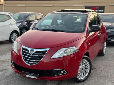 Lancia Ypsilon 1.3 MJT 95CV Platinum TETTO