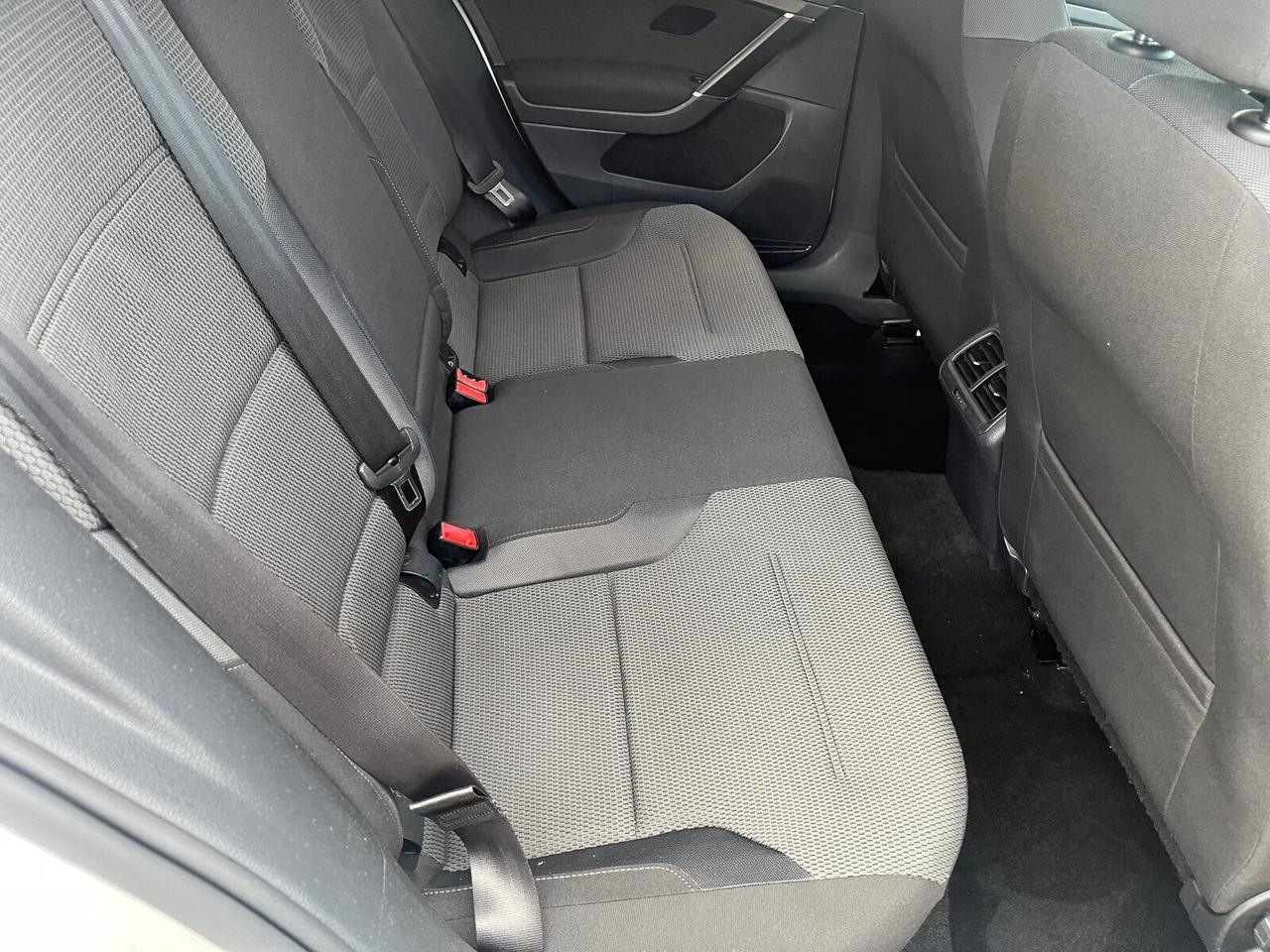 Volkswagen Golf 1.6 TDI DSG 5p.