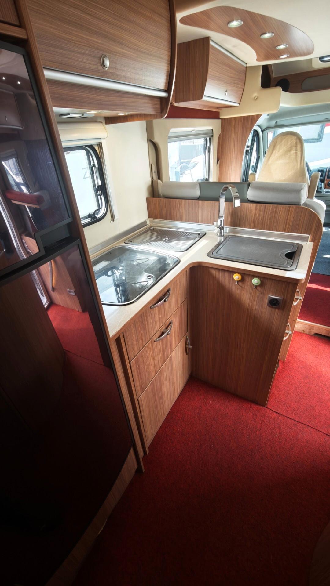 Burstner su Ducato 130cv con Gemelli e basculante