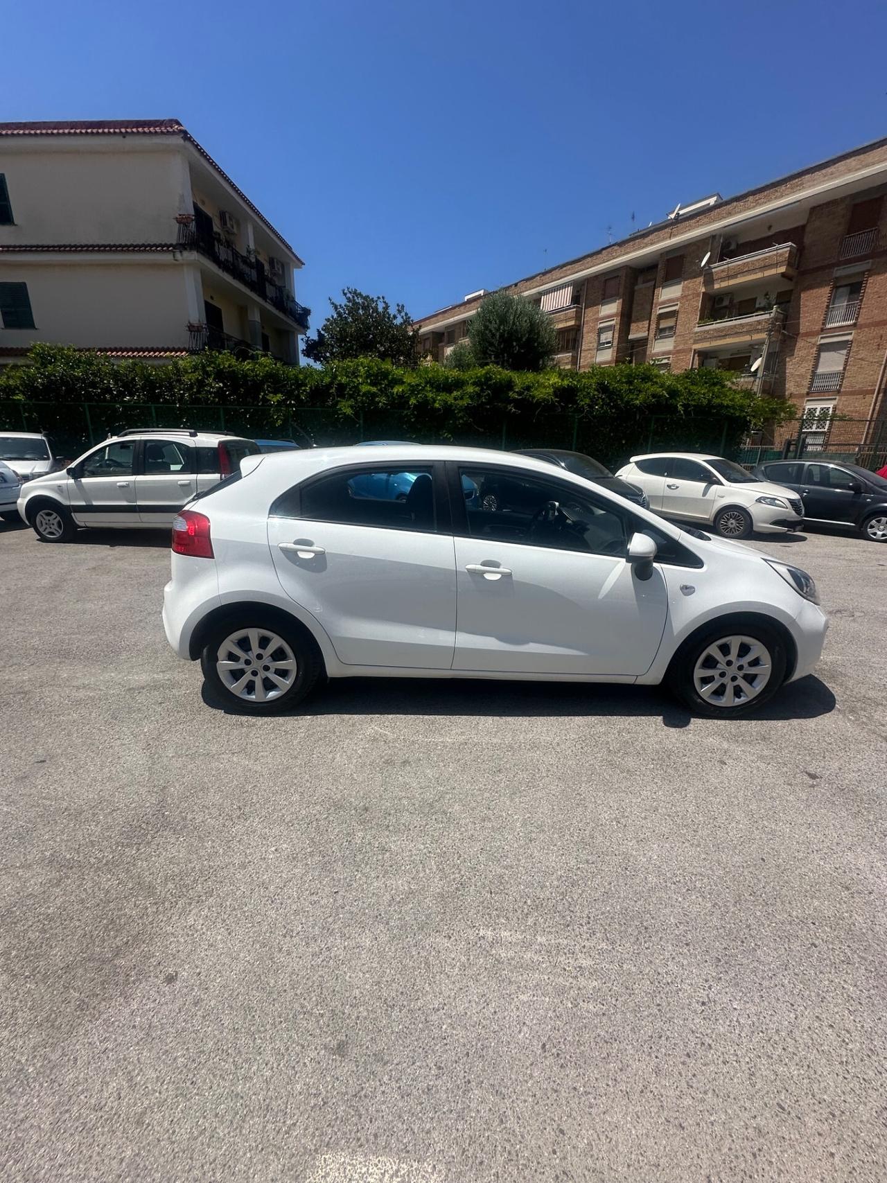 Kia Rio 1.4 CRDi WGT 5p. EX