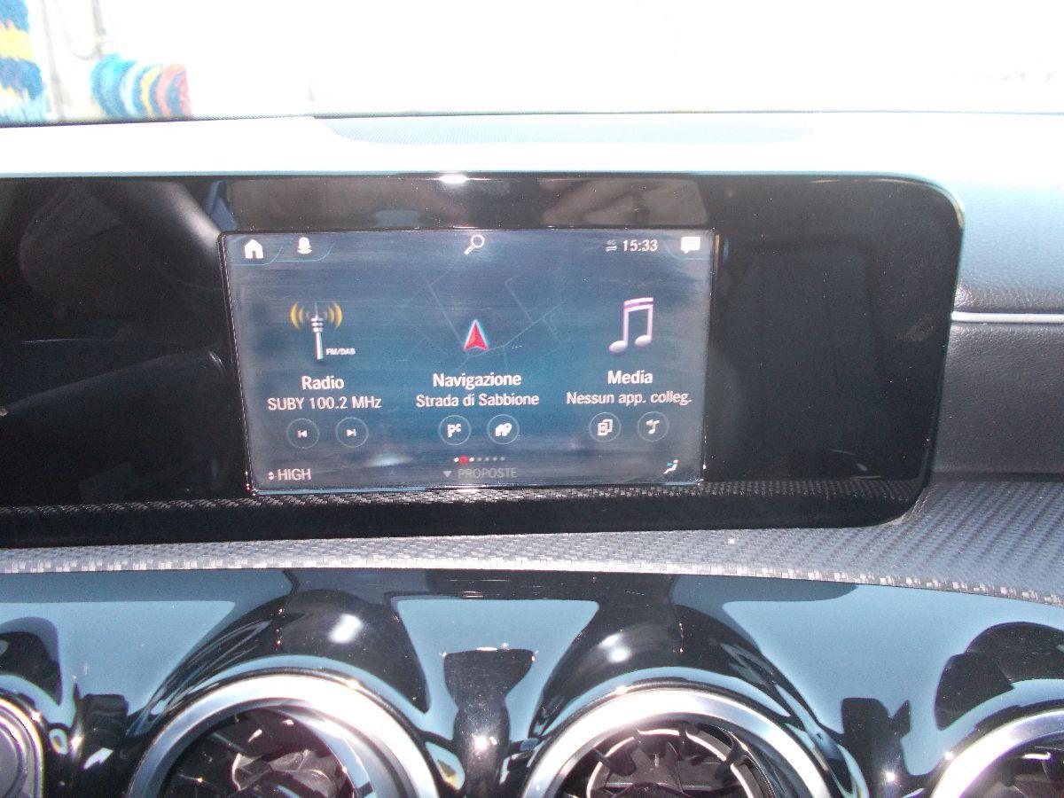 MERCEDES - Classe A - A 200 d Automatic Business