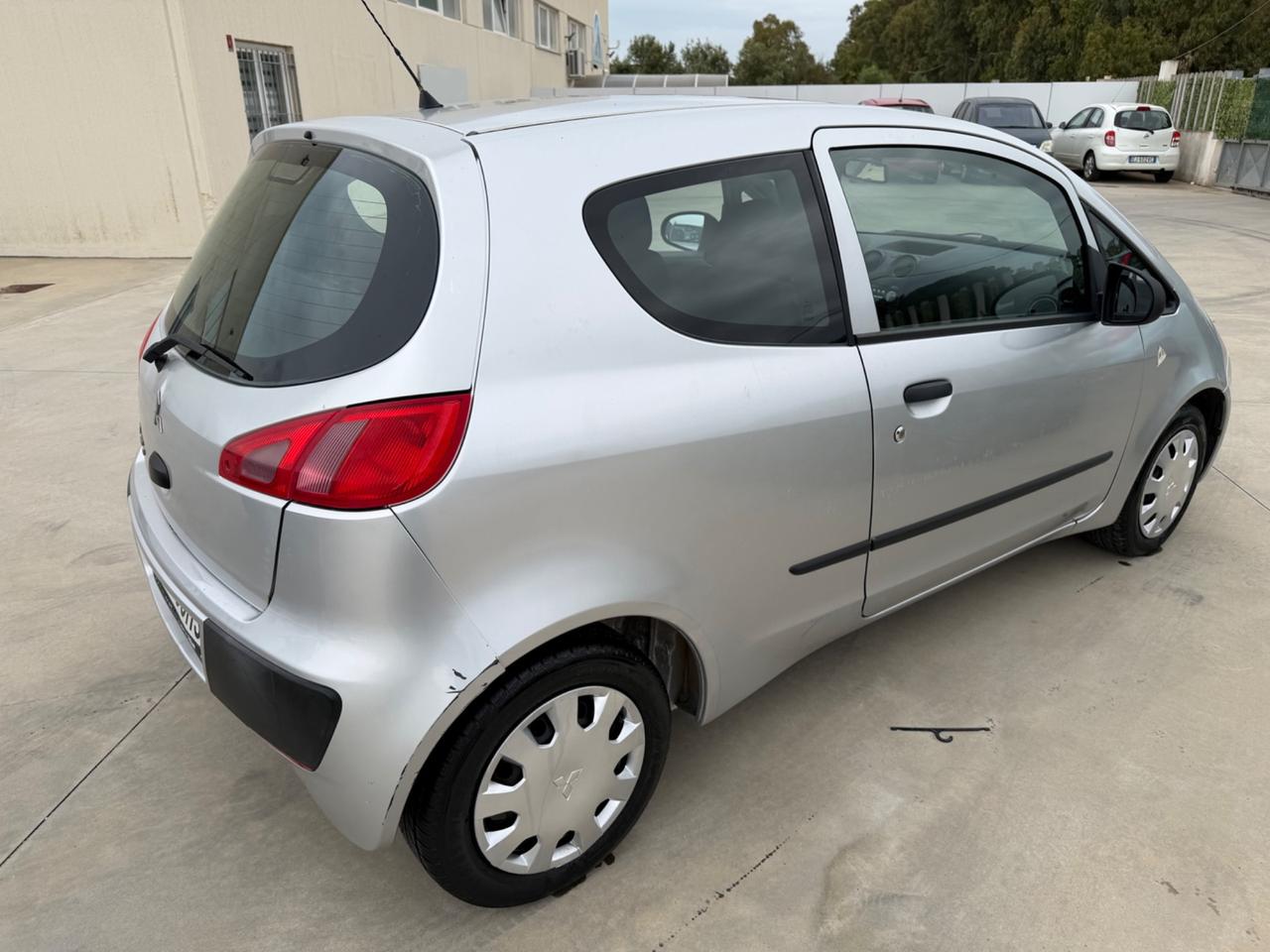 Mitsubishi Colt 1.1 benzina 79 Mila Km 2008
