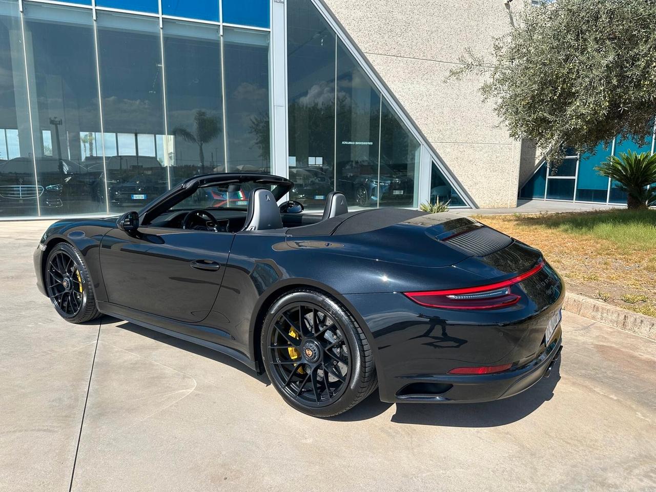 Porsche 911 3.0 Carrera GTS Cabriolet auto