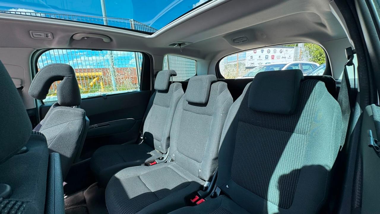 Peugeot 5008 1.6 HDi 115CV Business