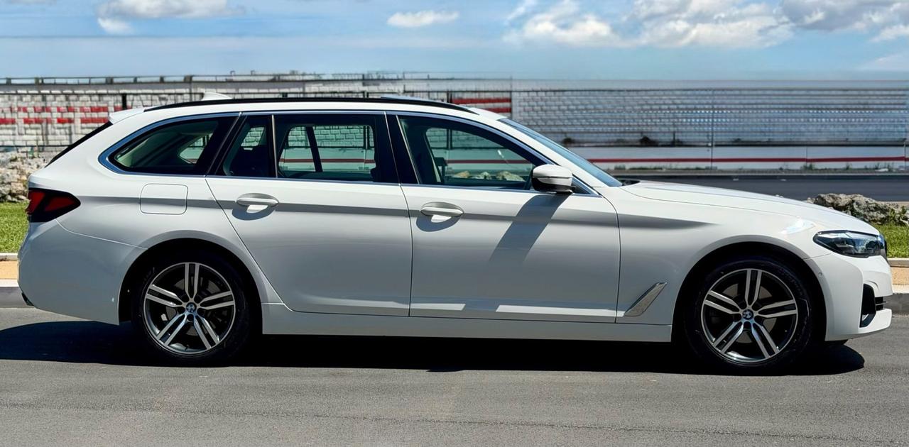 Bmw 520d Touring xDrive 190CV TETTO/TELAIO ADATTIVO