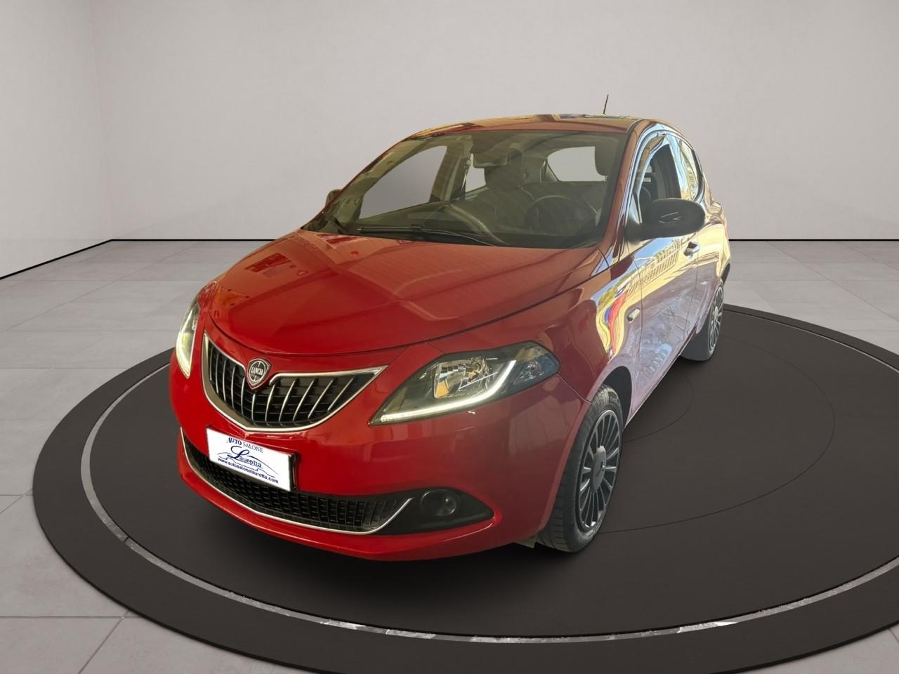 Lancia Ypsilon 1.0 FireFly 5 porte S&S Hybrid Ecochic Silver