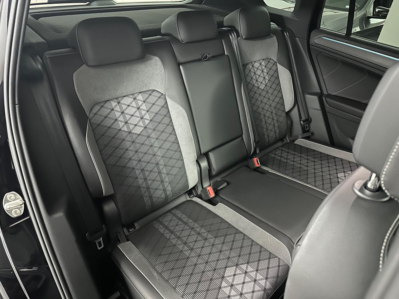 Volkswagen Tiguan 2.0 TDI 150 CV SCR DSG R-Line