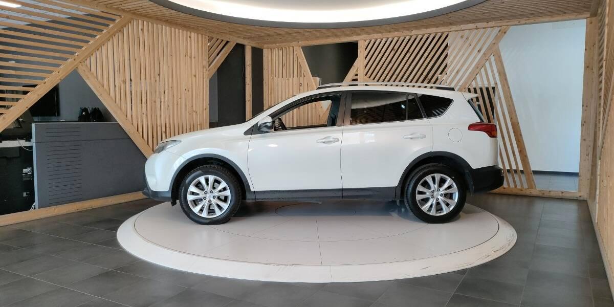 Toyota Rav4 2.2 d-cat Style 4wd 150cv auto
