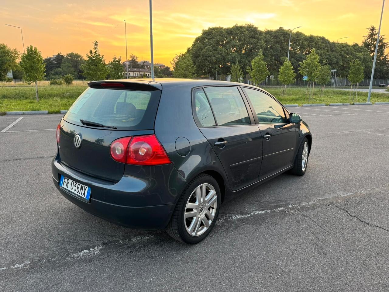 Volkswagen Golf 1.6 16V FSI 5p. Comfortline