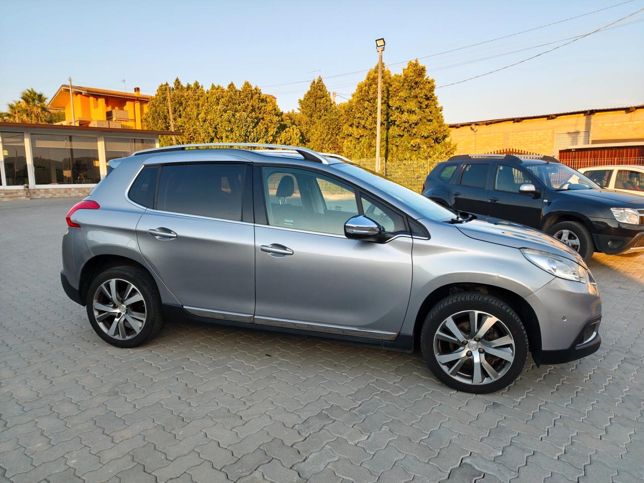 Peugeot 2008 1.6 e-HDi 115 CV Stop&Start Allure