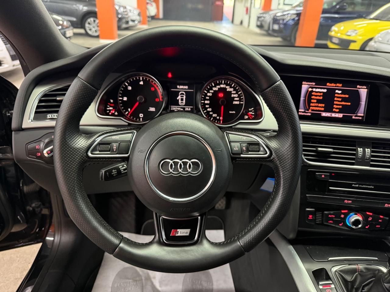 Audi A5 Coupé 2.0 TDI 177 CV S-line Total Black