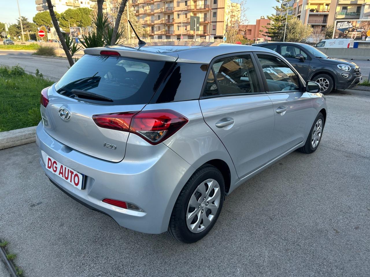 Hyundai i20 1.2 benzina 84 CV 2017