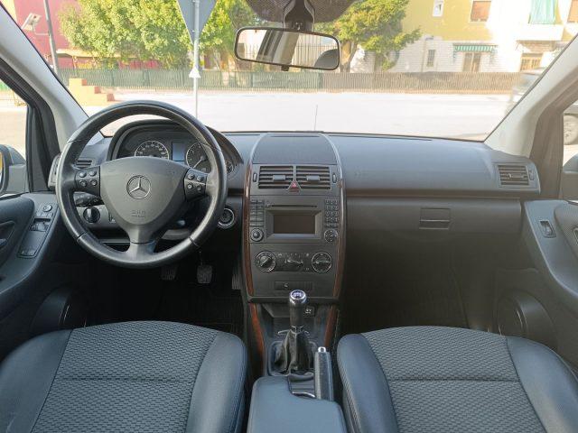 MERCEDES-BENZ A 150 BlueEFFICIENCY Coupé Elegance