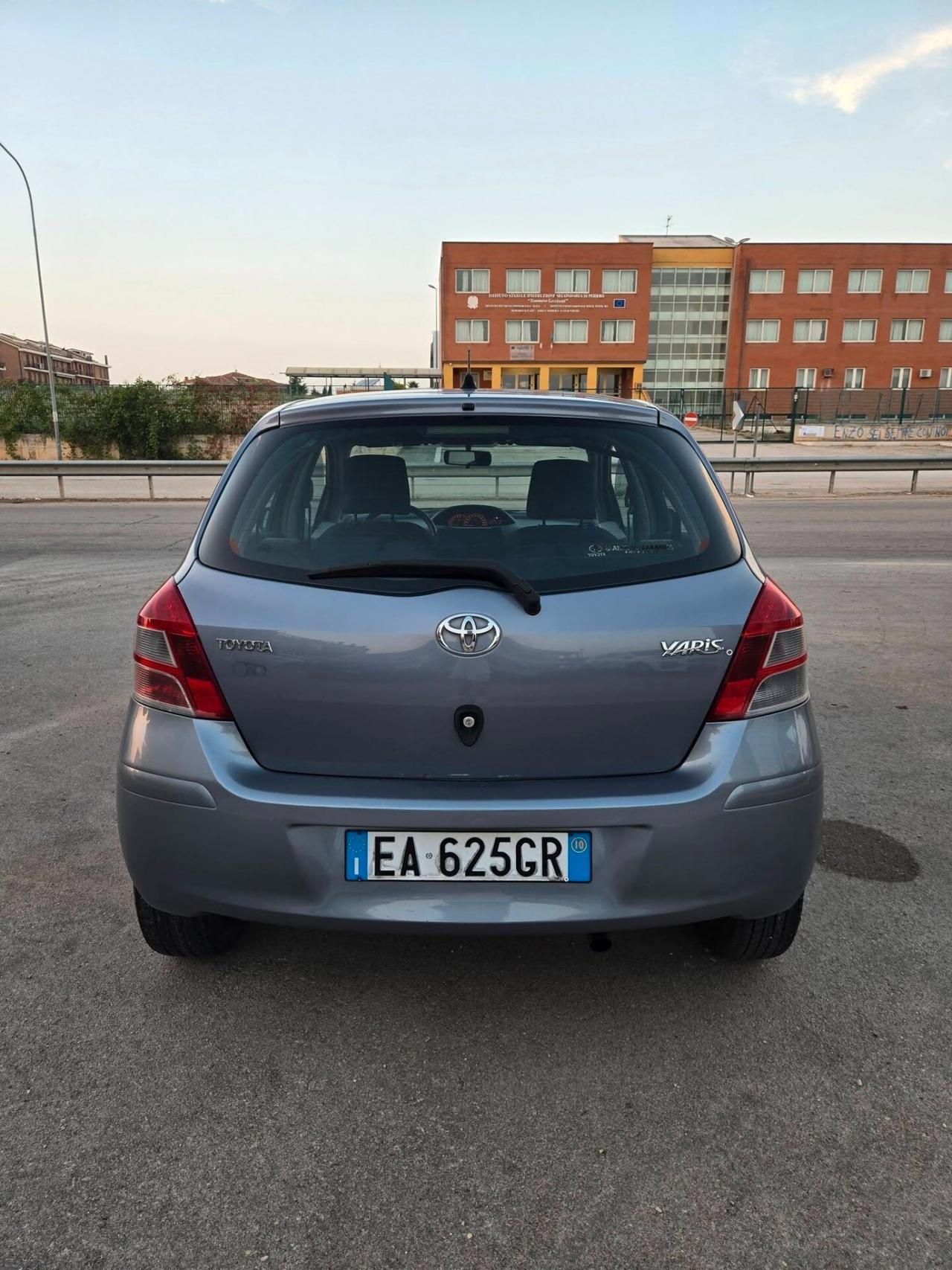 Toyota Yaris 1.3 5 porte Sol