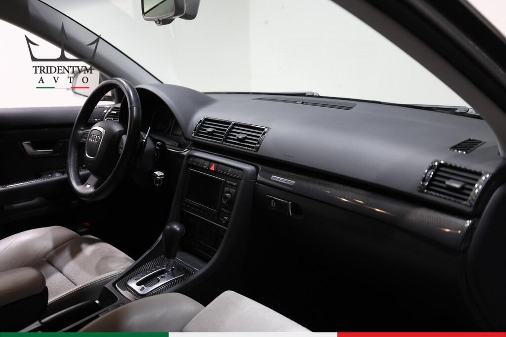 Audi S4 4.2 V8 quattro tiptronic