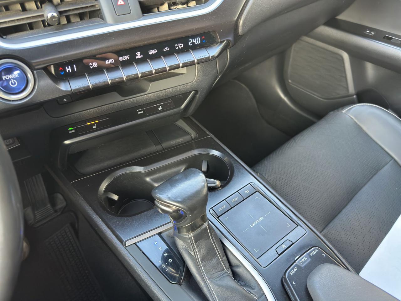 Lexus UX 250h 2.0 Premium 2wd cvt