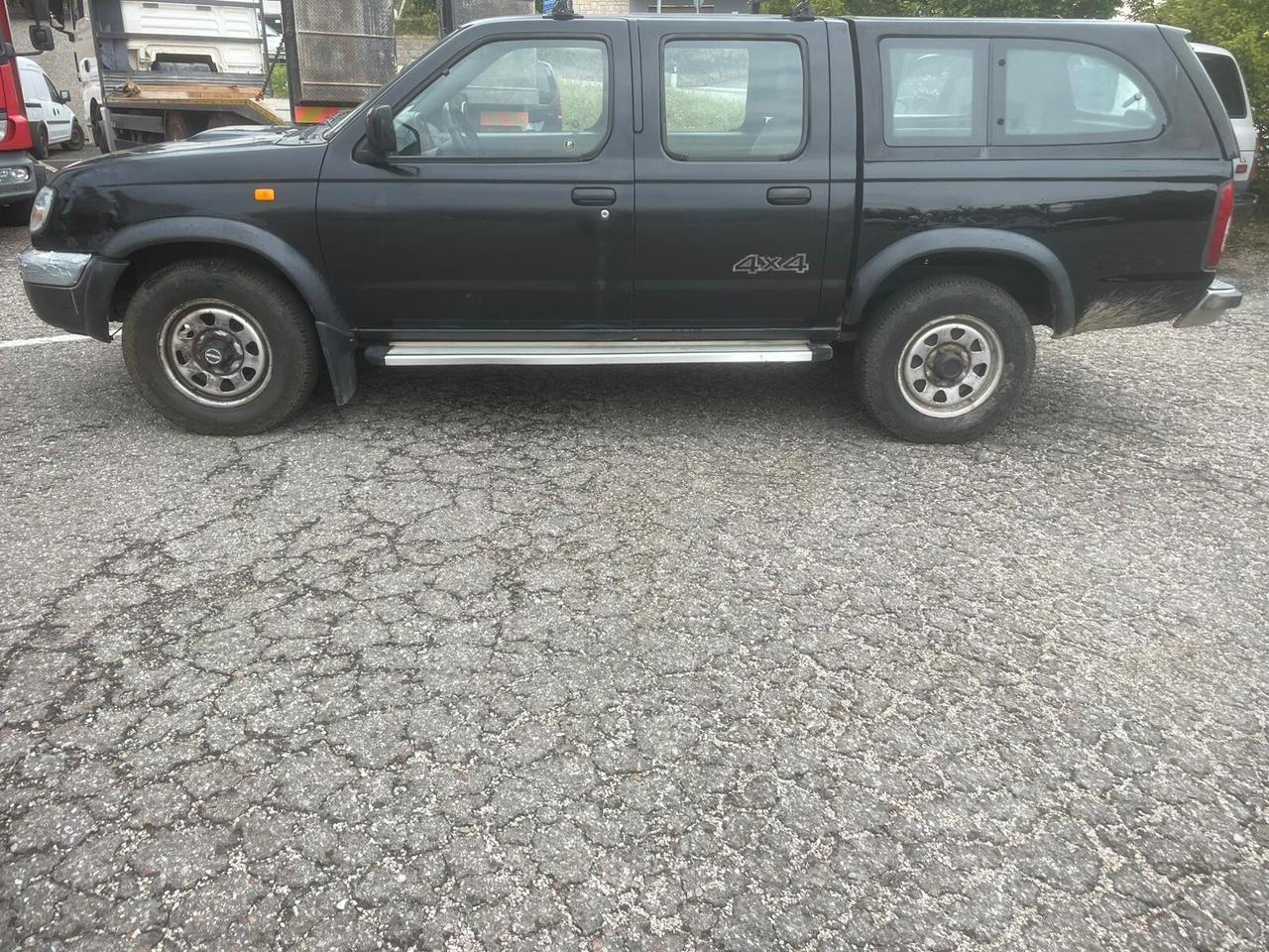 NISSAN NAVARA PICK-UP 2.5 TD DOUBLE CAB 4PORTE