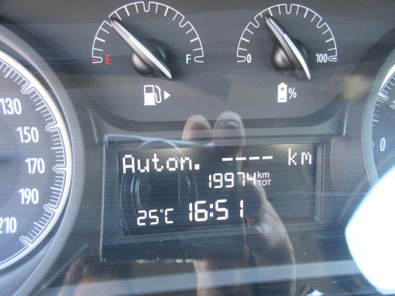 Lancia Ypsilon 1.0 FireFly 5 porte S&S Hybrid Ecochic Silver