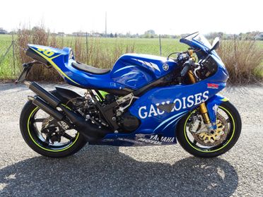 YAMAHA RD 500 LC REPLICA VALENTINO ROSSI