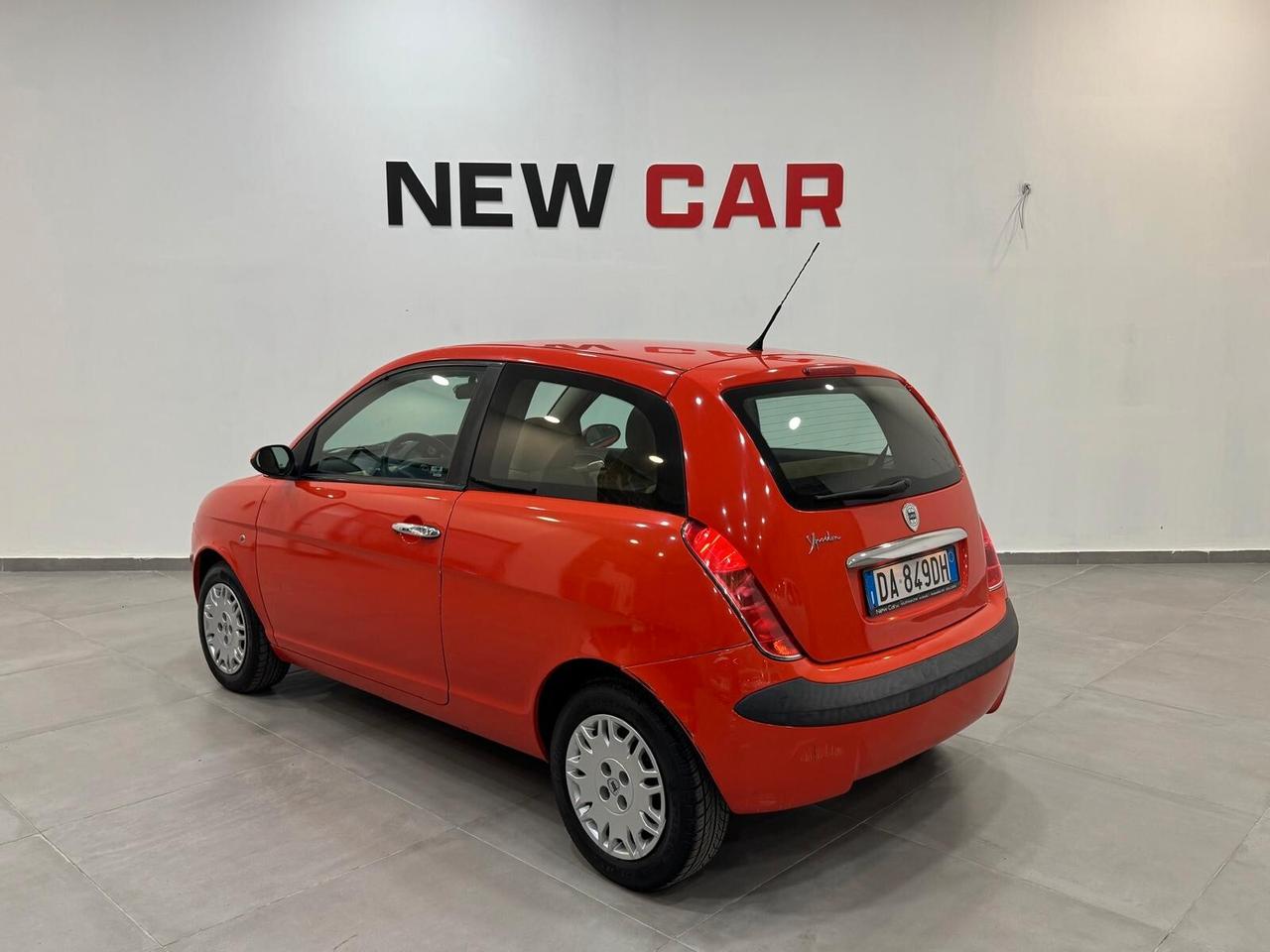 Lancia Ypsilon 1.2 16V Oro