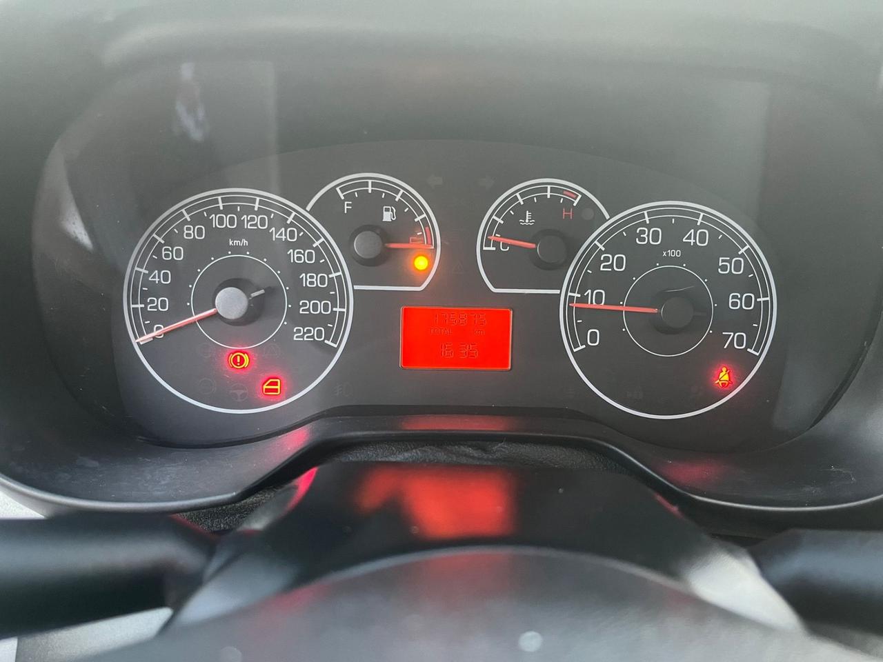 Fiat Grande Punto 1.4 EasyPower Unipro 2011