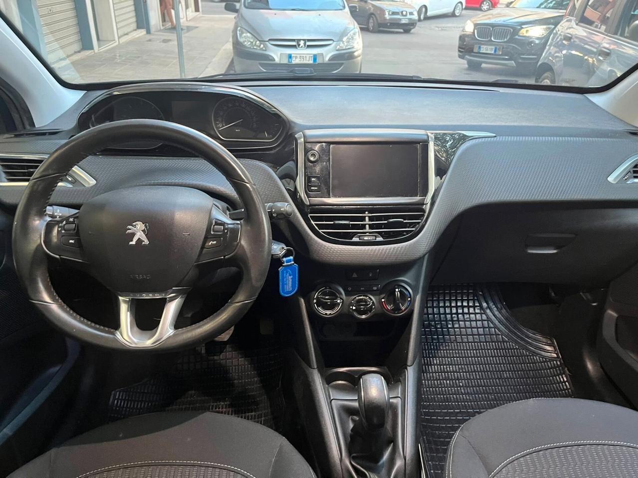 Peugeot 208 BlueHDi 75 5 porte Allure