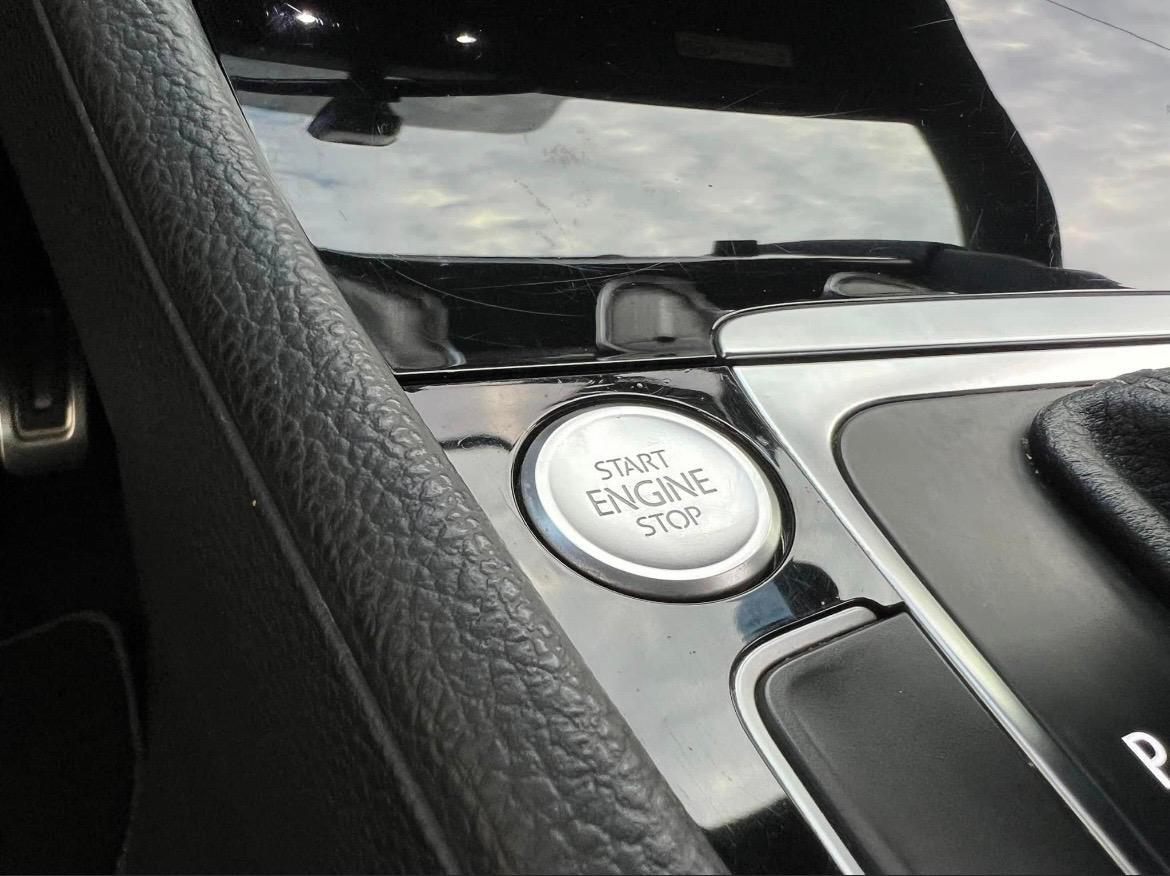 Volkswagen Golf 2.0 TDI DSG 5p. Highline BlueMotion Technology