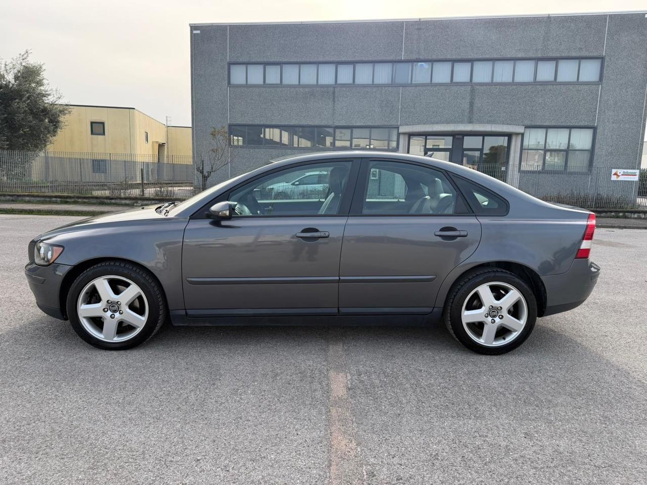 Volvo S40 2.0 D cat Summum