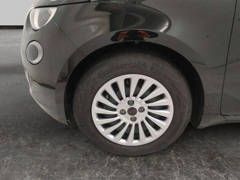 FIAT 500 500e Cabrio 42 kWh (Red)