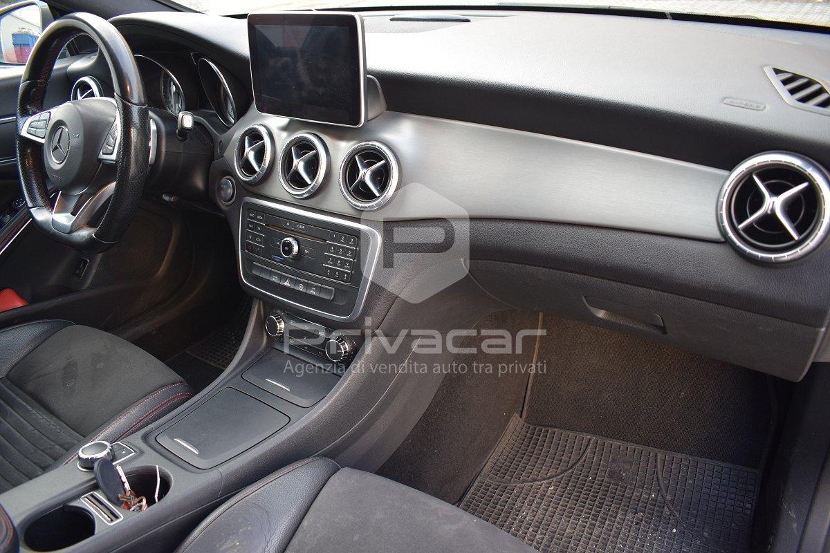 MERCEDES CLA 200 d Automatic Premium