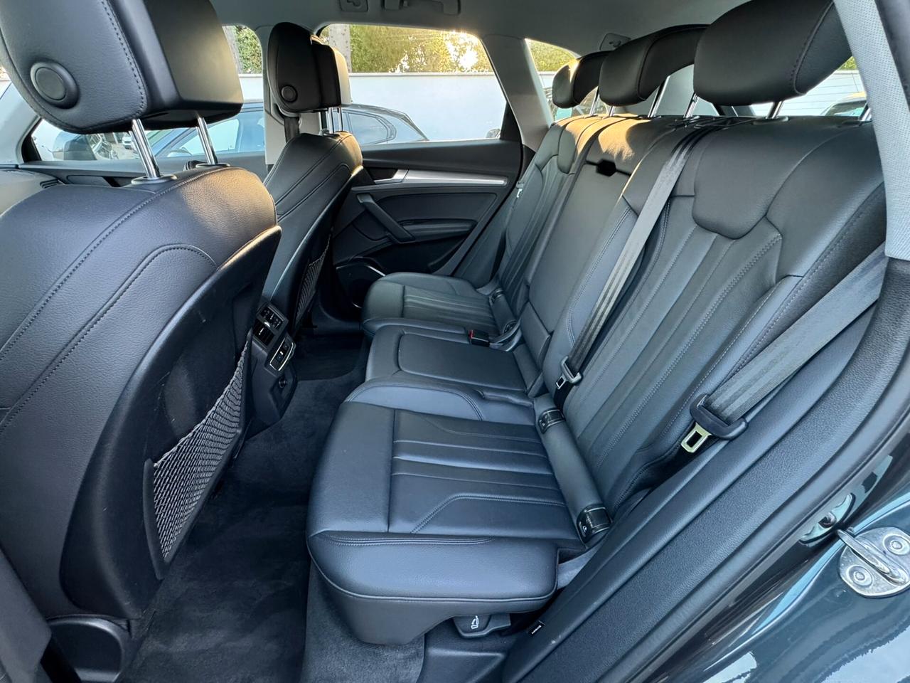 Audi Q5 40 TDI quattro S-Tronic Business Sport