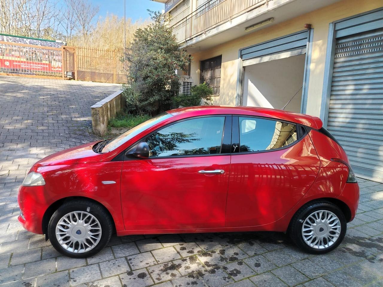 Lancia Ypsilon 1.2 69 CV 5 porte GPL Ecochic Gold