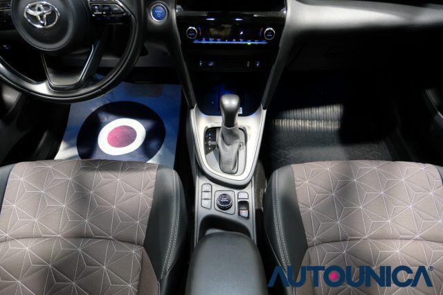 TOYOTA Yaris Cross 1.5 HYBRID E-CVT AWD-I 4x4 LOUNGE TETTO PANORAMA
