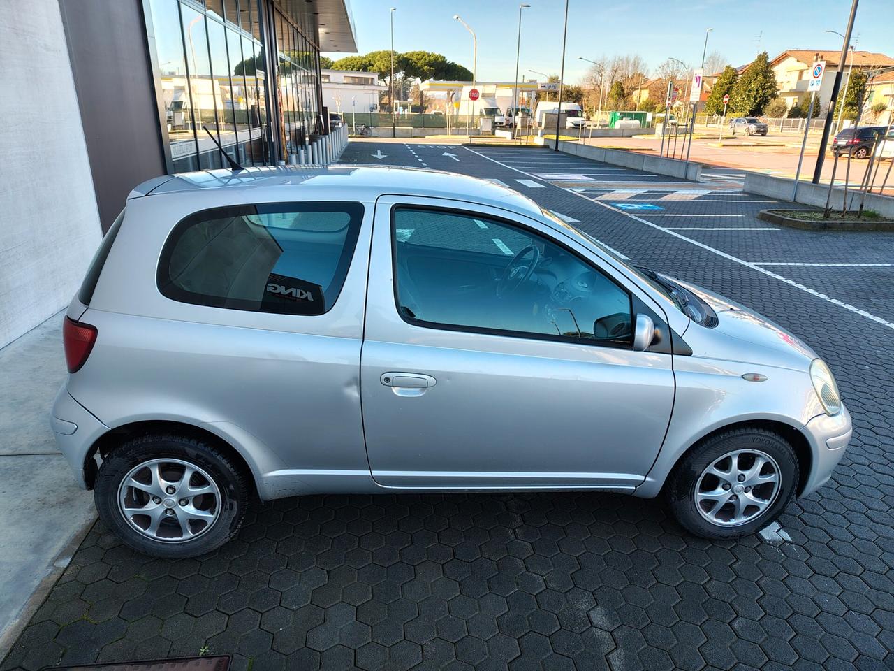 Toyota Yaris 1.3i 16V cat 3 porte Sol