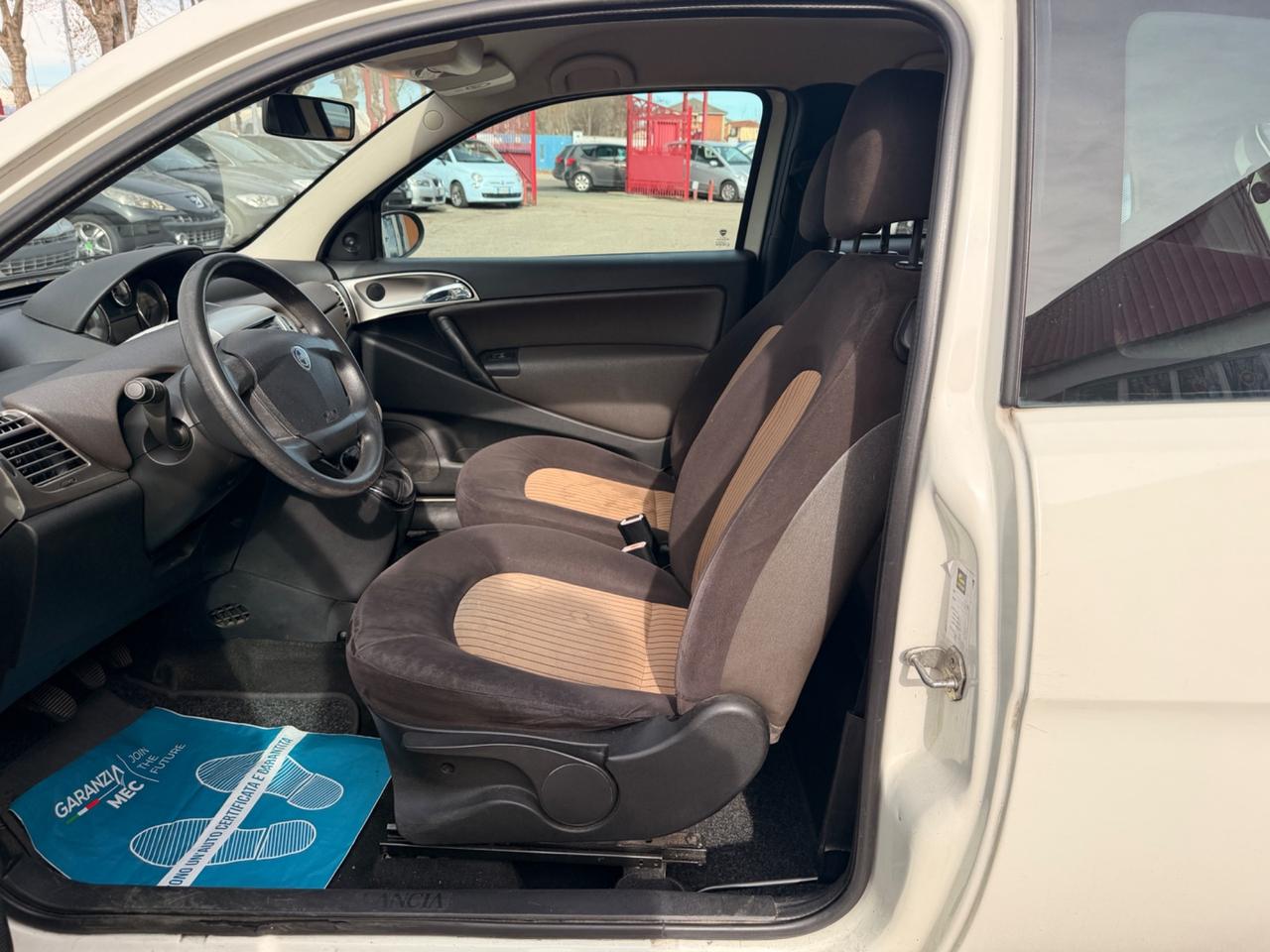 Lancia Ypsilon 1.2 Oro