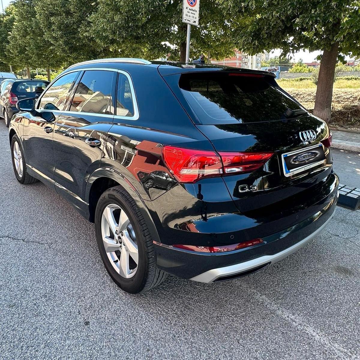 Audi Q3 35 TDI S tronic line edition -PARI AL NUOVO-