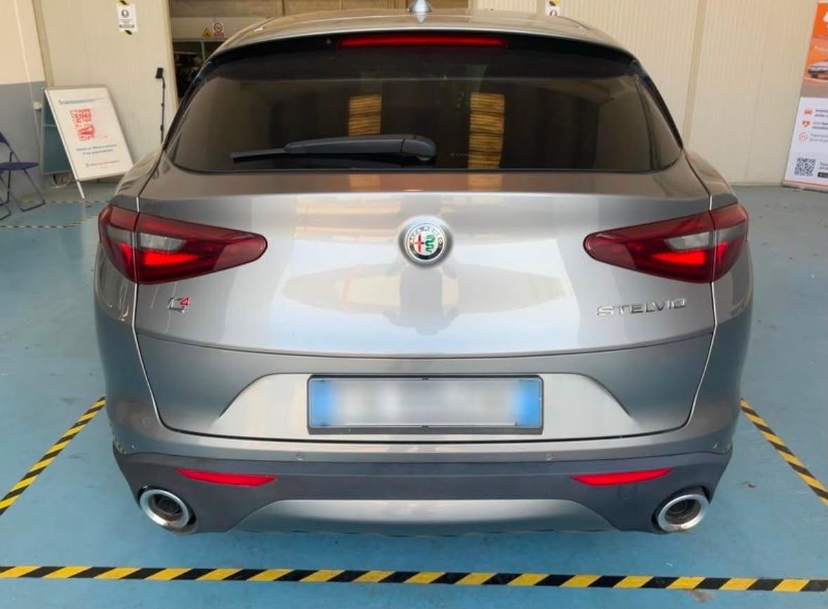 Alfa Romeo Stelvio 2.2 190 CV AT8 Q4 Business 10/2019