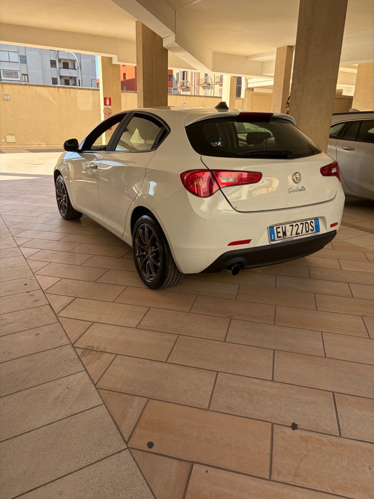 Alfa Romeo Giulietta 1.6 JTDm-2 105 CV Distinctive
