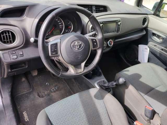 Toyota Yaris Yaris III 2011 5p 1.0