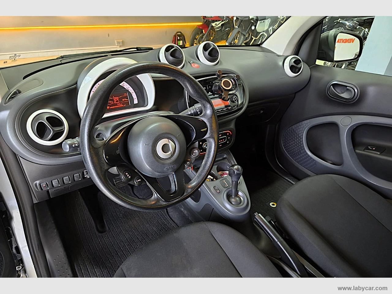 SMART fortwo 70 1.0 twinamic AUTOM*2017