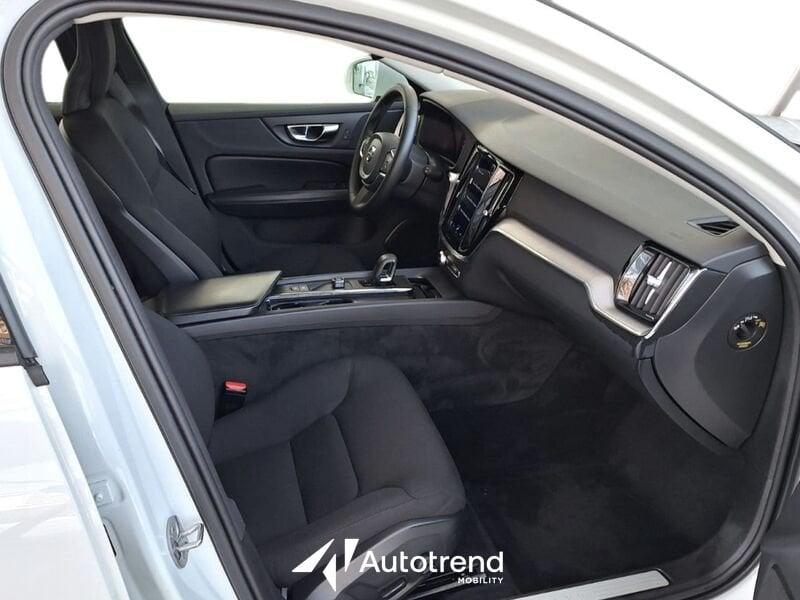 Volvo V60 B4 197+14 CV Mild Hybrid Diesel Automatica Momentum Business