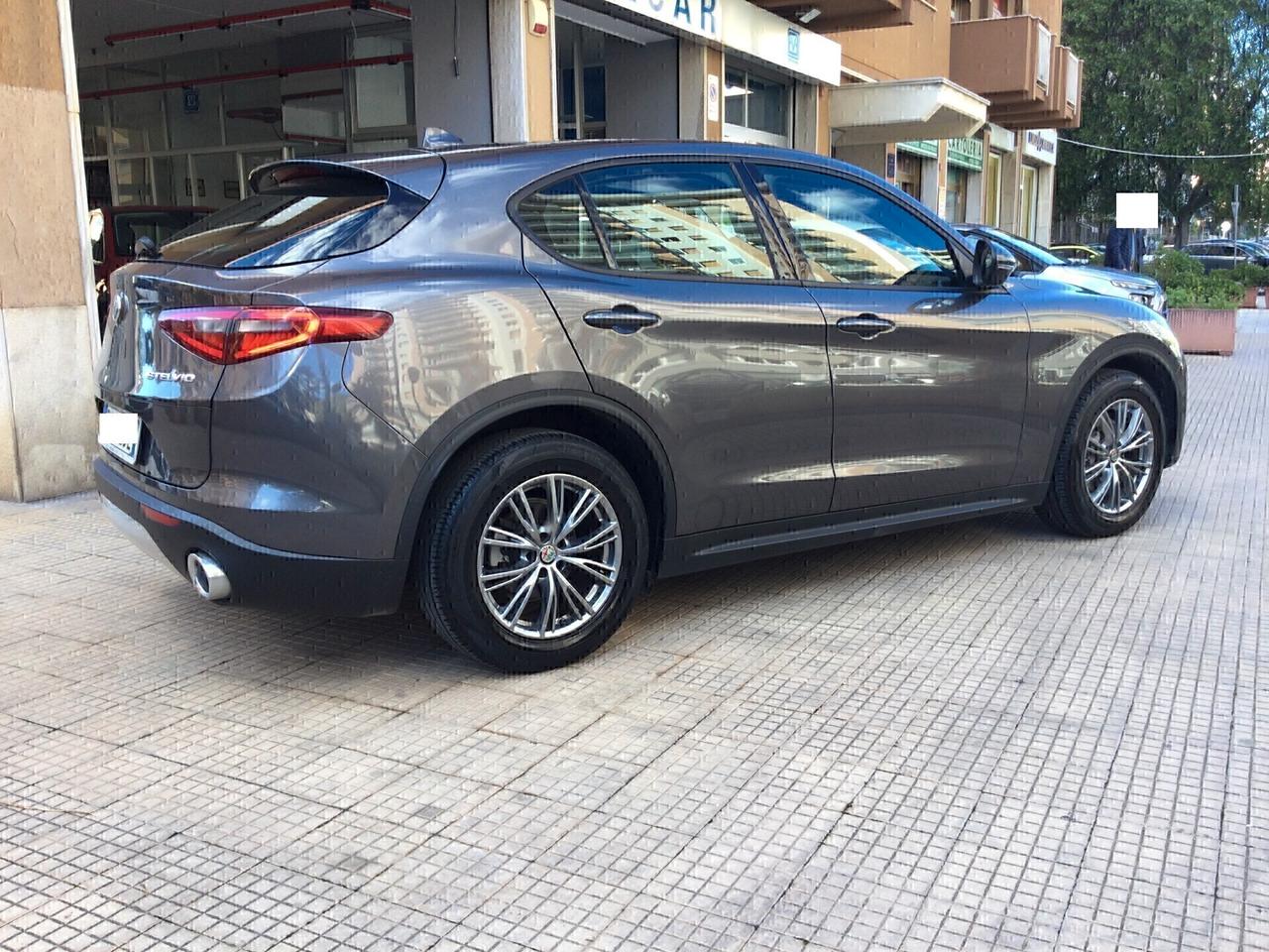 Alfa Romeo Stelvio 2.2 Turbodiesel 160 CV AT8 RWD Business