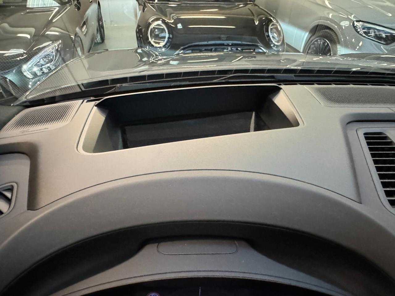 Porsche Macan EV TURBO - FULL ELETTRICO VENTILATI SOSP. PNEUMATICHE ASSE STERZANTE