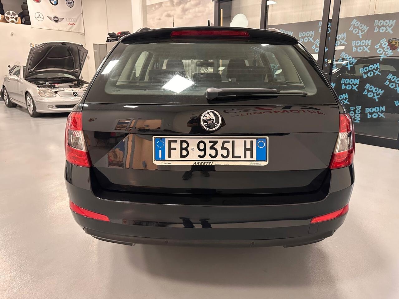 SKODA OCTAVIA 1.6 TDI SW CAMBIO MANUALE