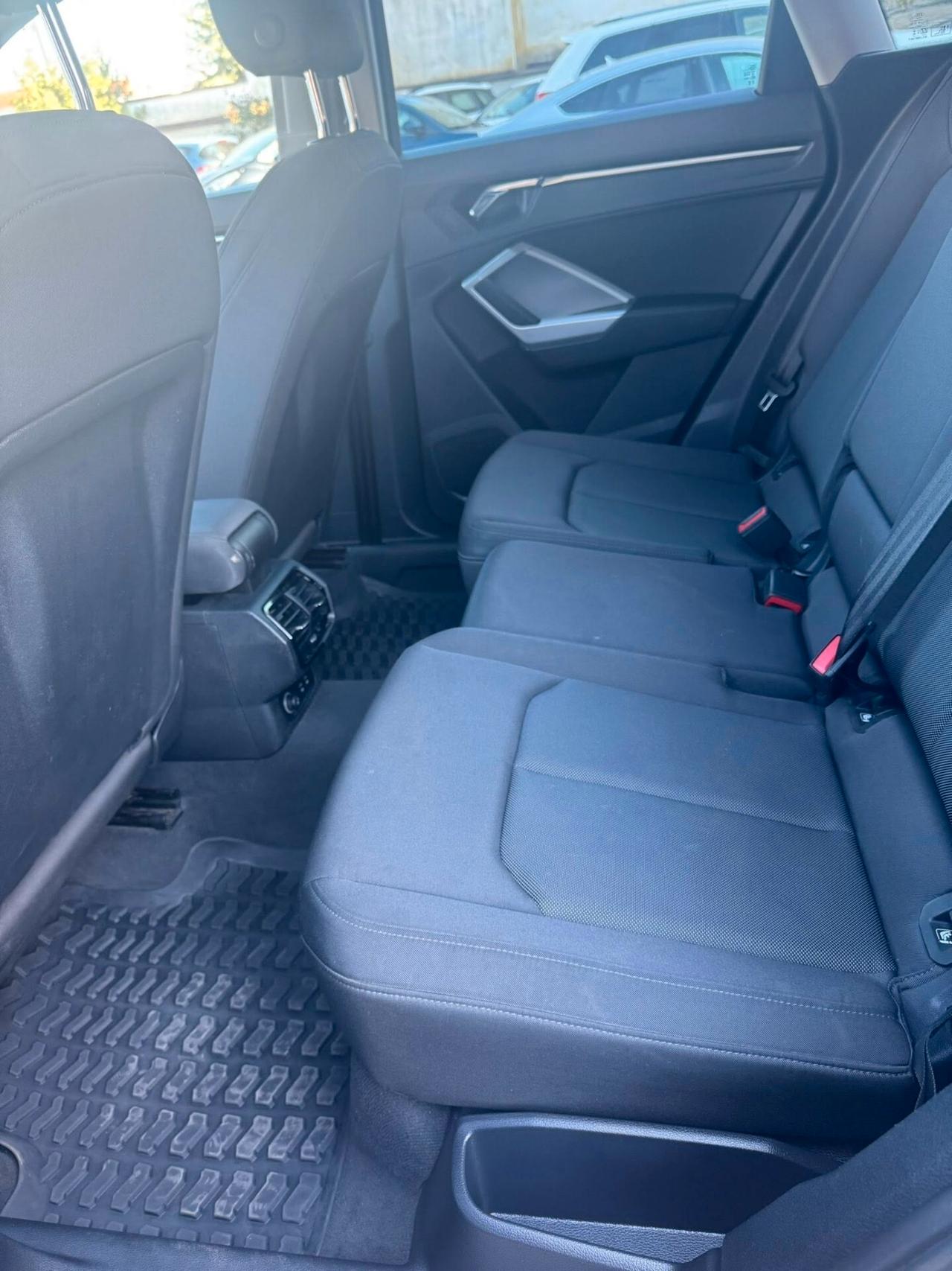 Audi Q3 2.0 TDI S tronic 150 cv