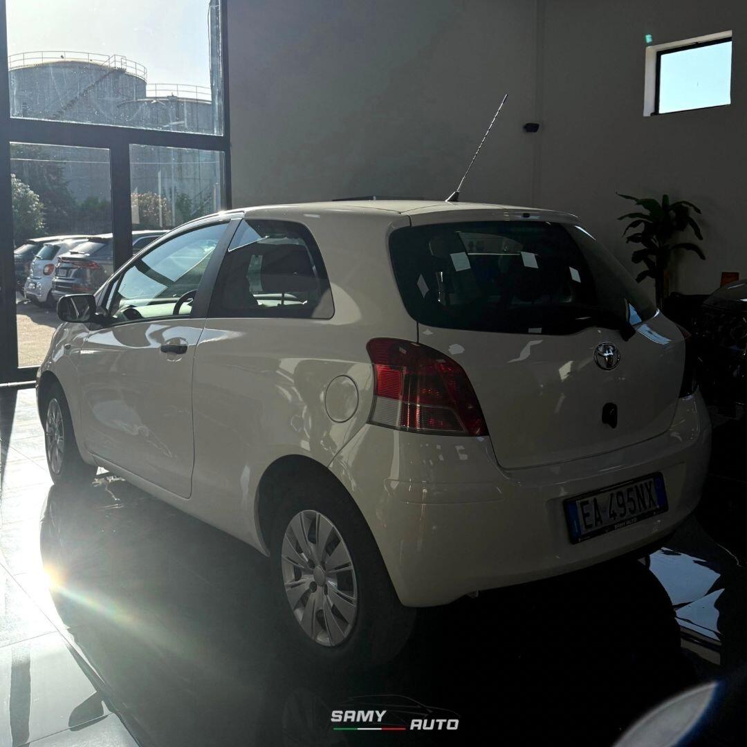 Toyota Yaris 1.0 3 porte