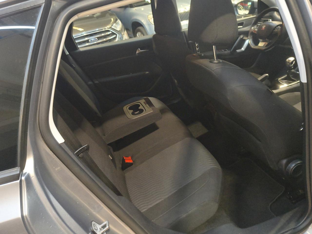 Peugeot 308 BlueHDi 120 S&S EAT6 SW Allure