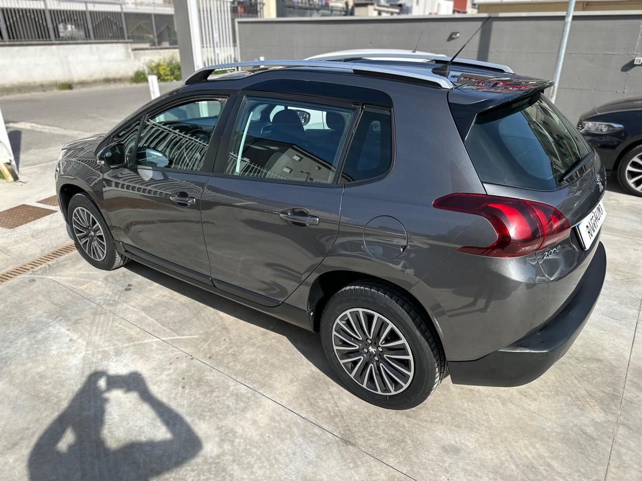 Peugeot 2008 BlueHDi 100 S&S Black Matt