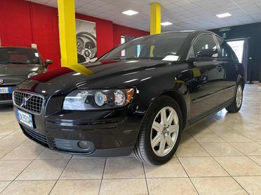 VOLVO S40 2.0 D cat Momentum