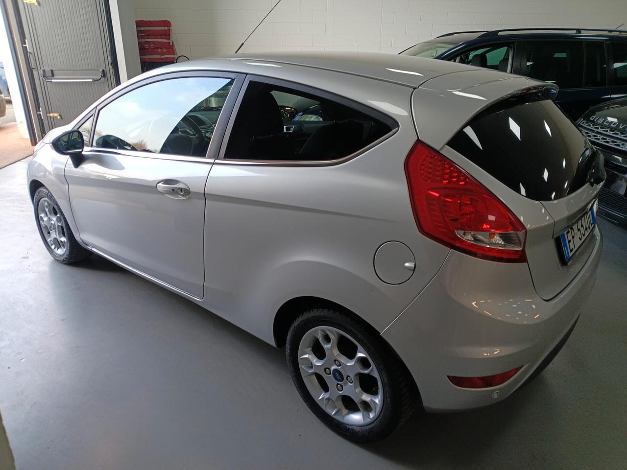 Ford Fiesta 1.4 TDCi 70CV 3 porte Titanium